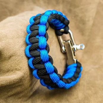 Bracelet de survie Cobra bleu/noir avec manille