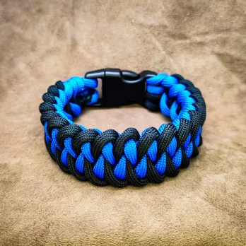 Bracelet de survie Shark Jaw Bone Bleu/Noir
